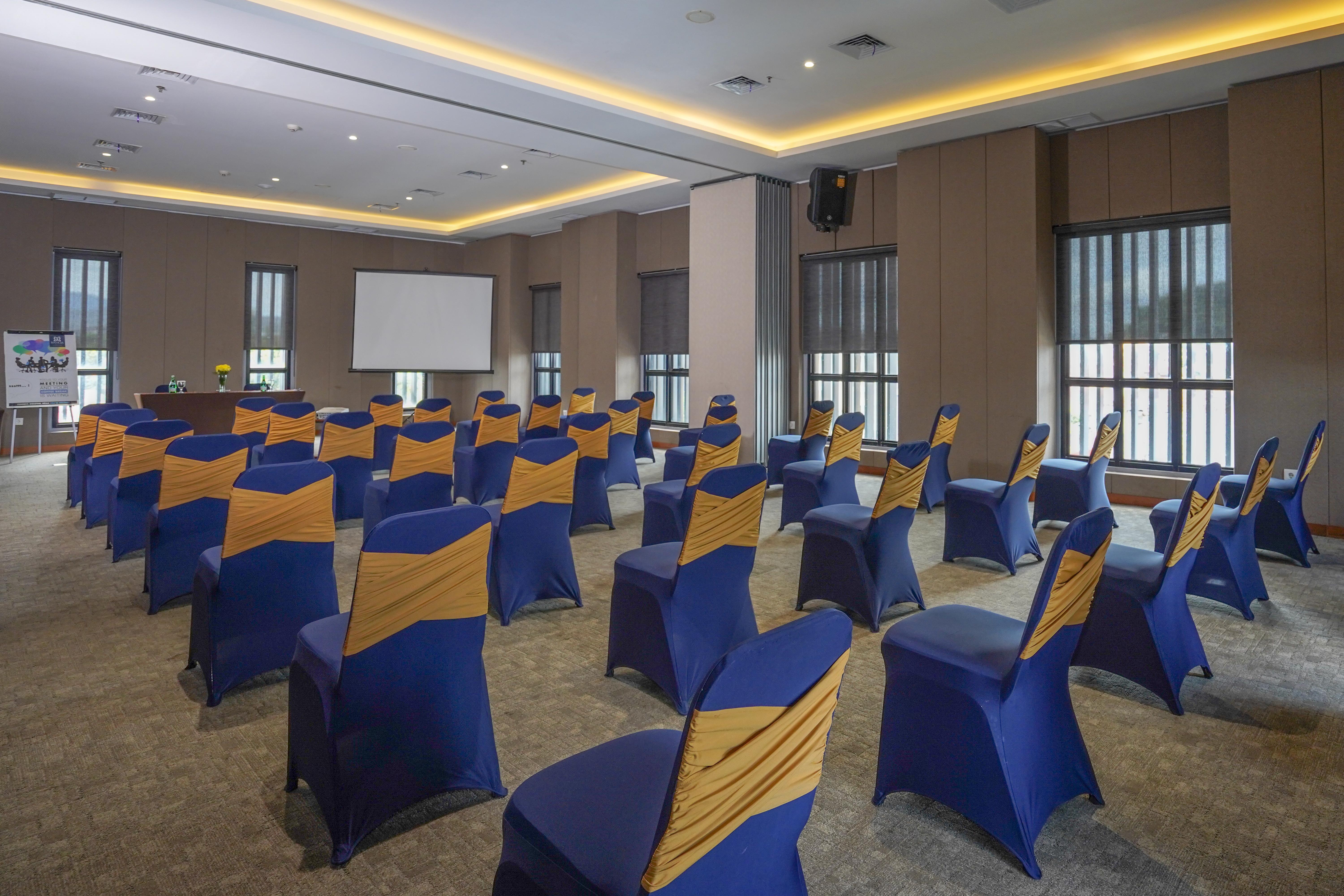 Batiqa Hotel Lampung Бандар-Лампунг Экстерьер фото