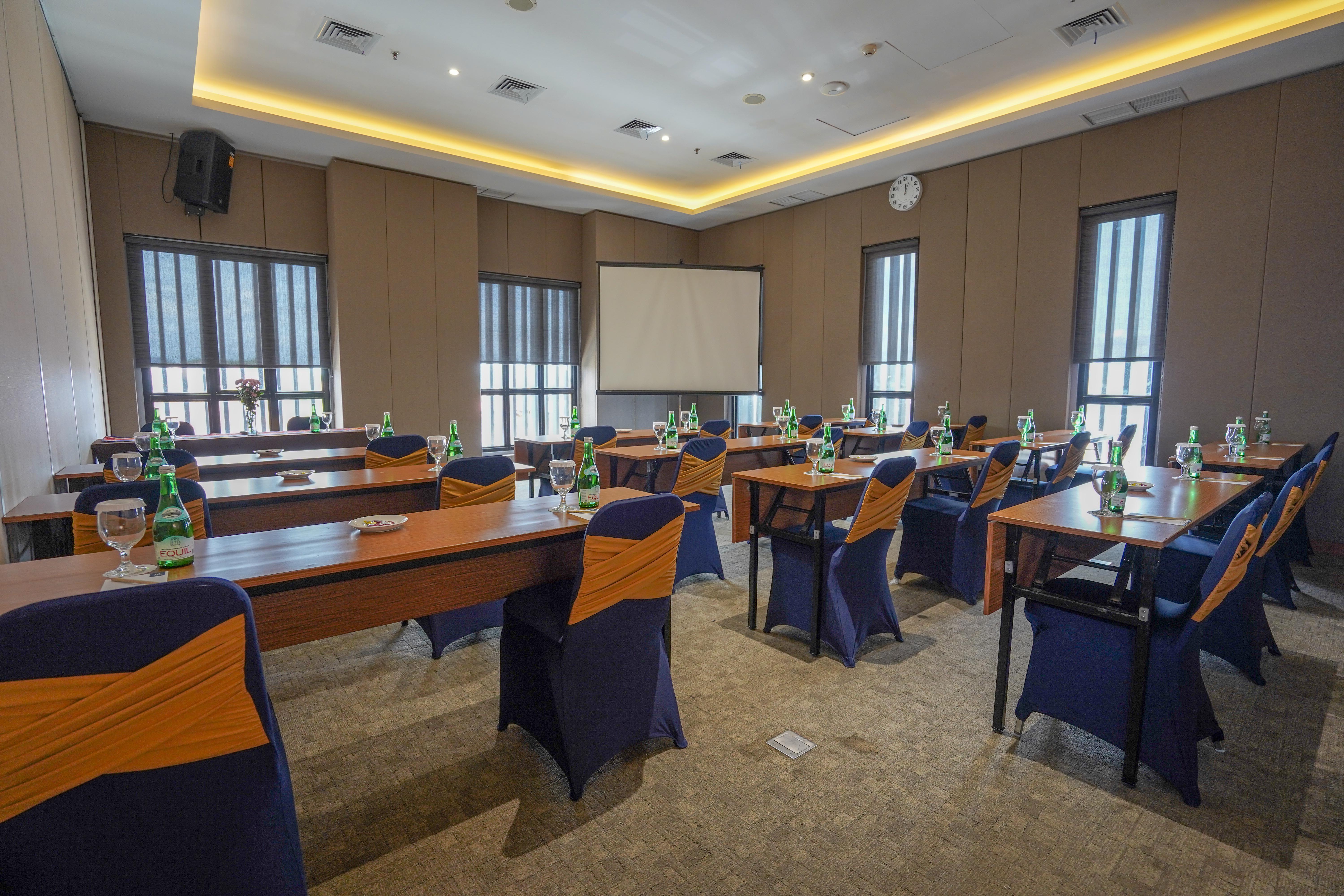 Batiqa Hotel Lampung Бандар-Лампунг Экстерьер фото